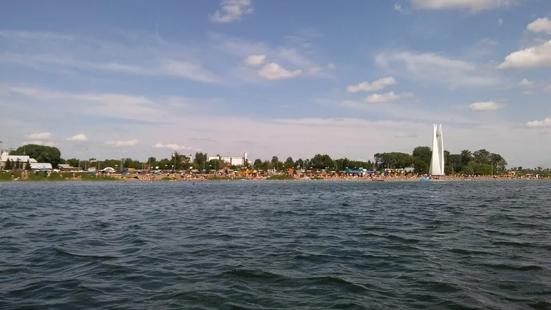 Пёстрое көлі